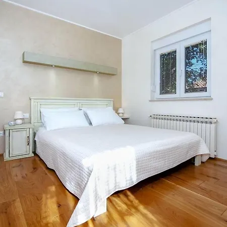 Tina Comfortable Szálloda Rovinj